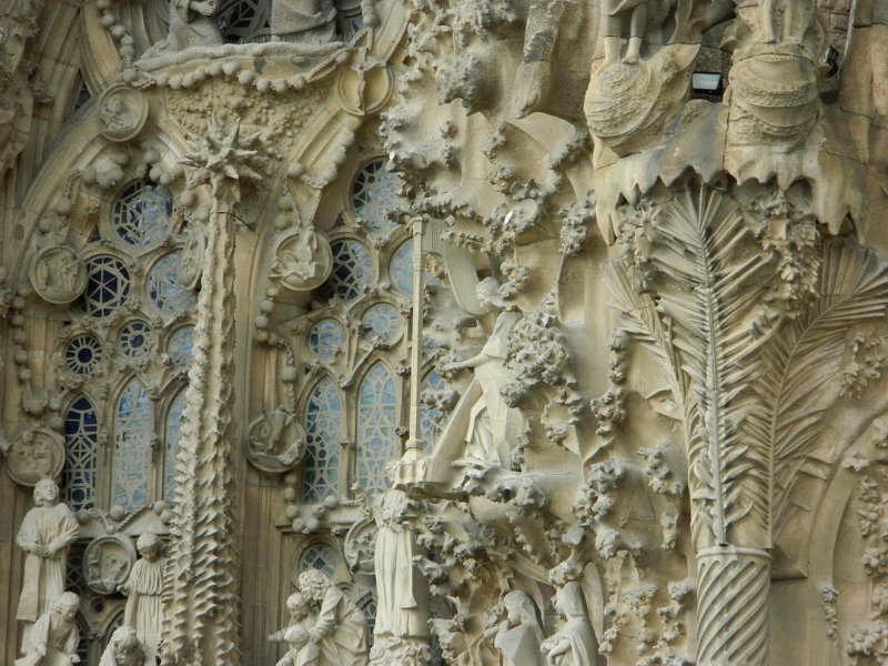 gaudi_castle_0071.JPG