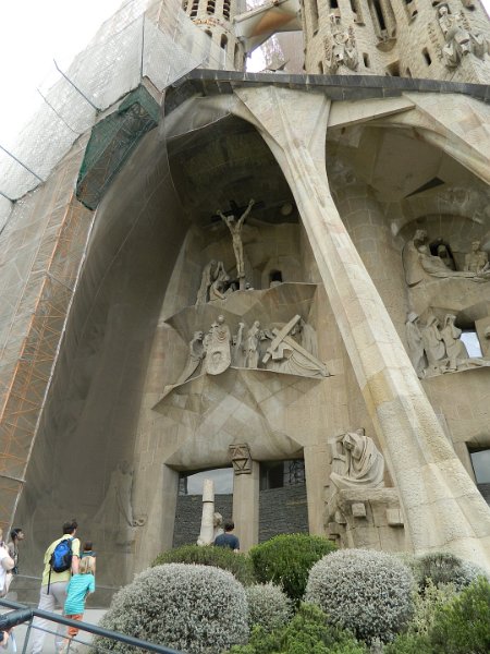 gaudi_castle_0096.JPG