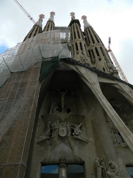 gaudi_castle_0101.JPG